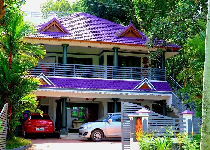 Luxe Lakeside Pool Villa Kovalam